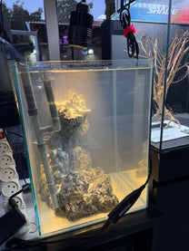 אקווריום מפל חול מובנה